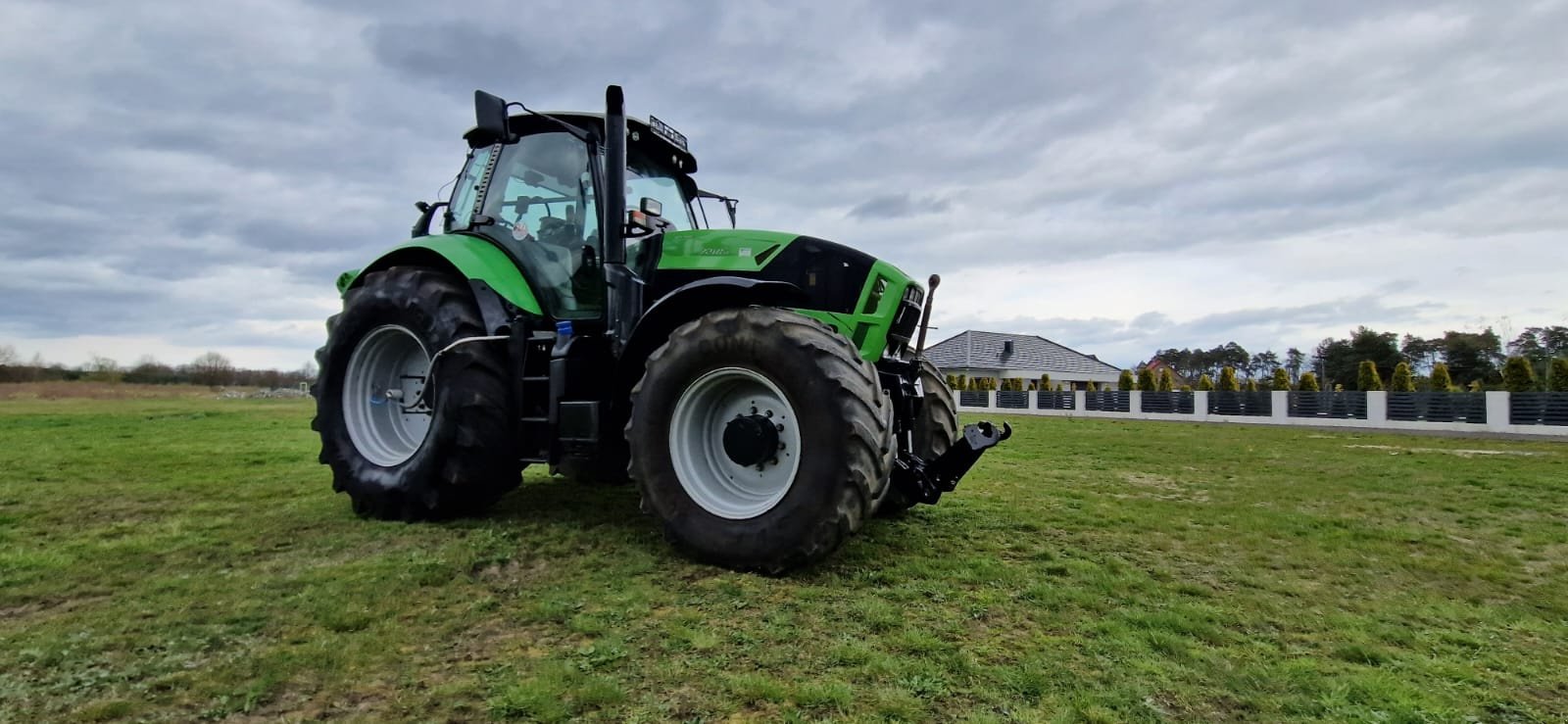 Traktor des Typs Deutz-Fahr Agrotron 7210 TTV, Gebrauchtmaschine in Małomice (Bild 3)