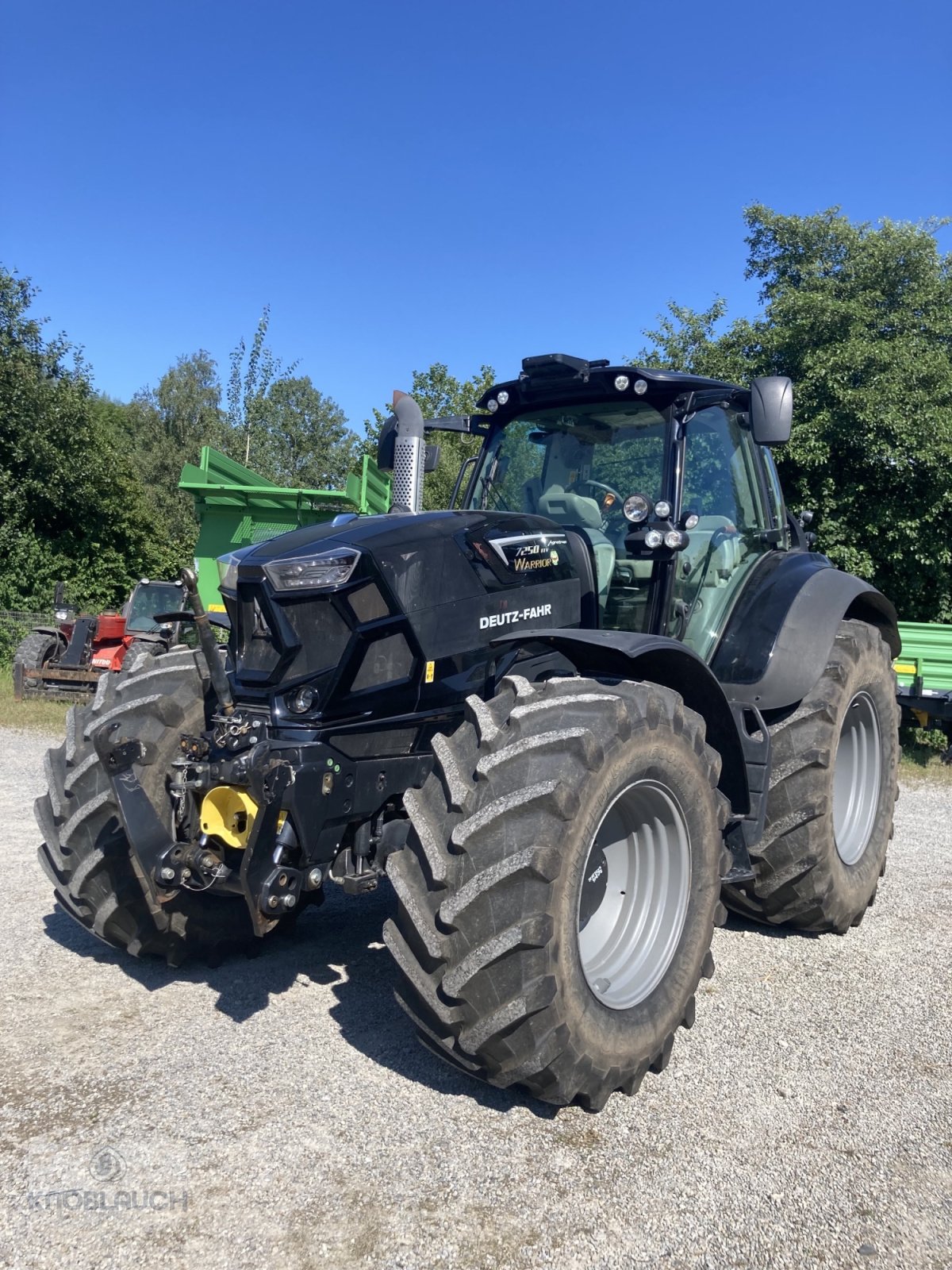 Traktor of the type Deutz-Fahr Agrotron 7250 TTV Warrior, Gebrauchtmaschine in Ravensburg (Picture 1)