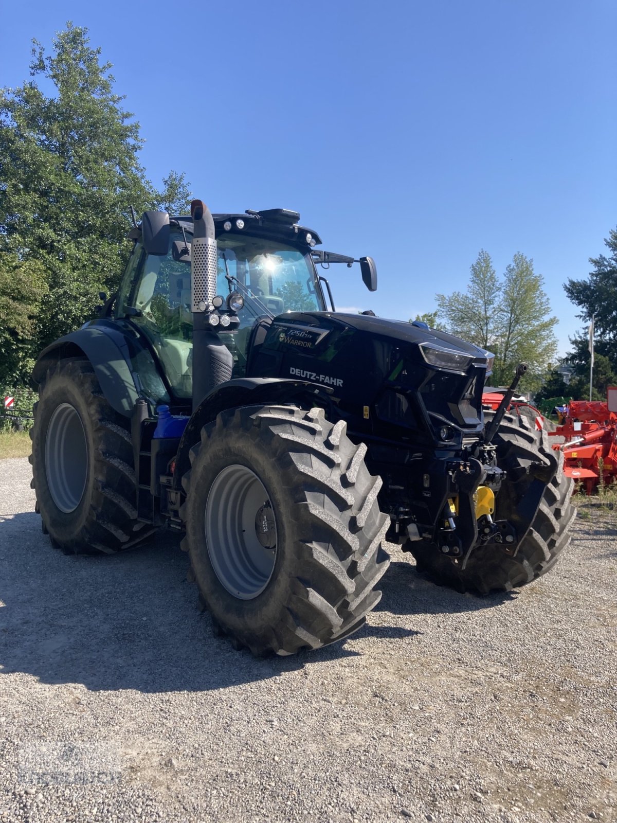 Traktor of the type Deutz-Fahr Agrotron 7250 TTV Warrior, Gebrauchtmaschine in Ravensburg (Picture 2)