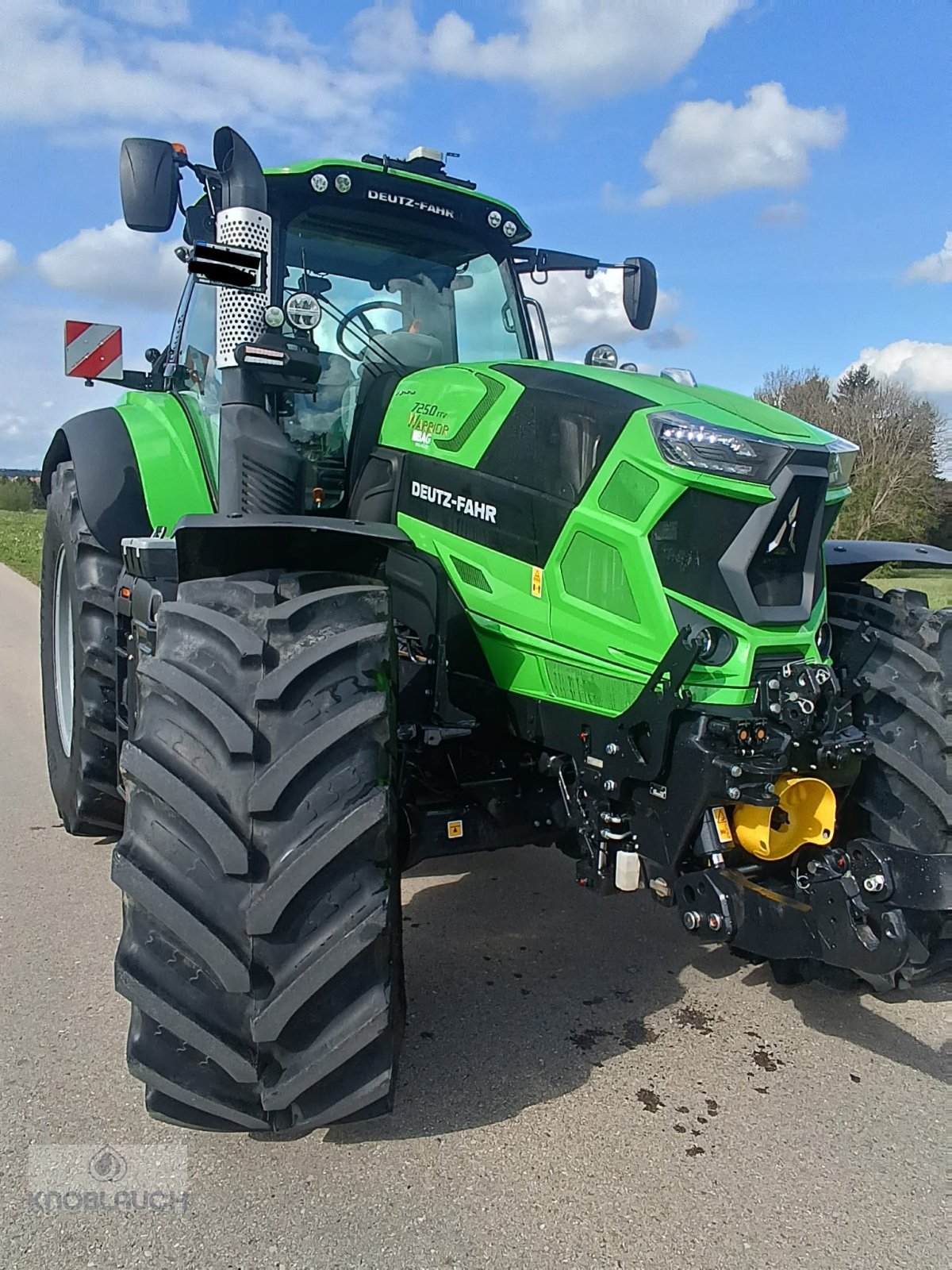 Traktor van het type Deutz-Fahr Agrotron 7250 TTV Warrior, Gebrauchtmaschine in Wangen (Foto 3)