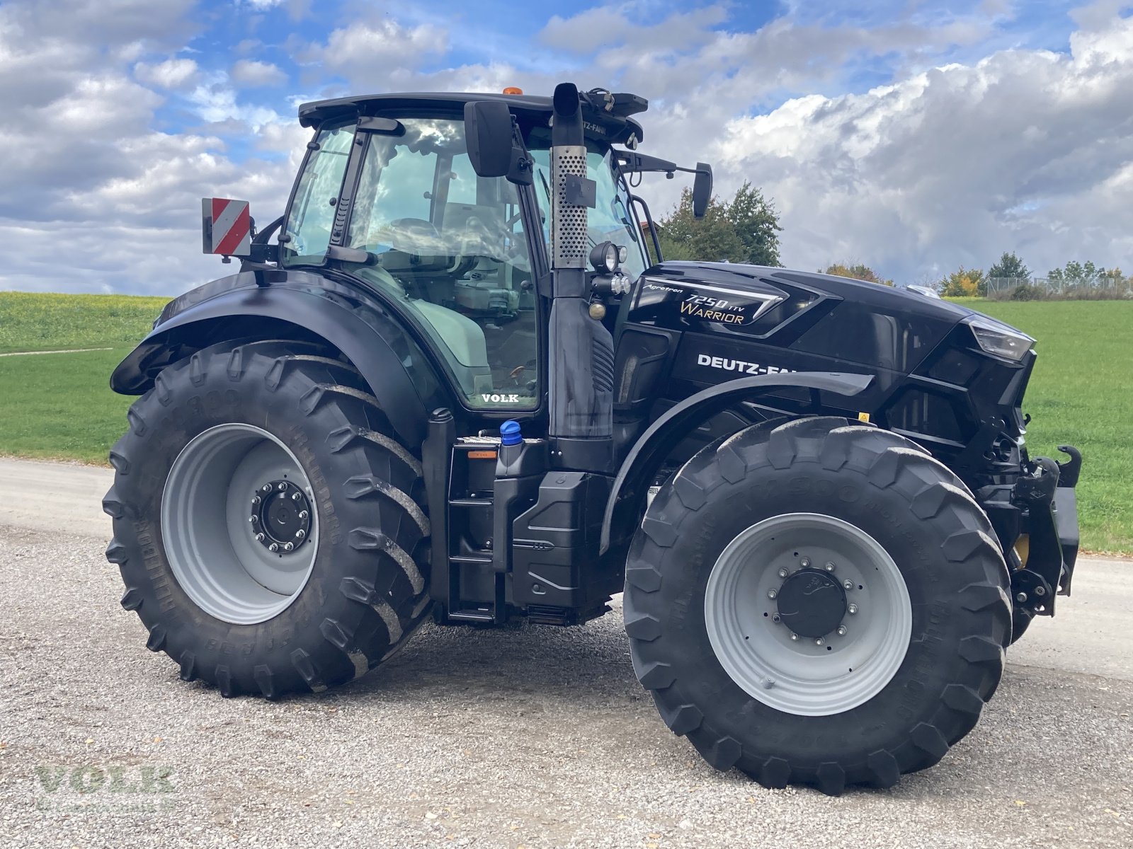 Traktor Türe ait Deutz-Fahr Agrotron 7250 TTV Warrior, Gebrauchtmaschine içinde Friedberg-Derching (resim 2)