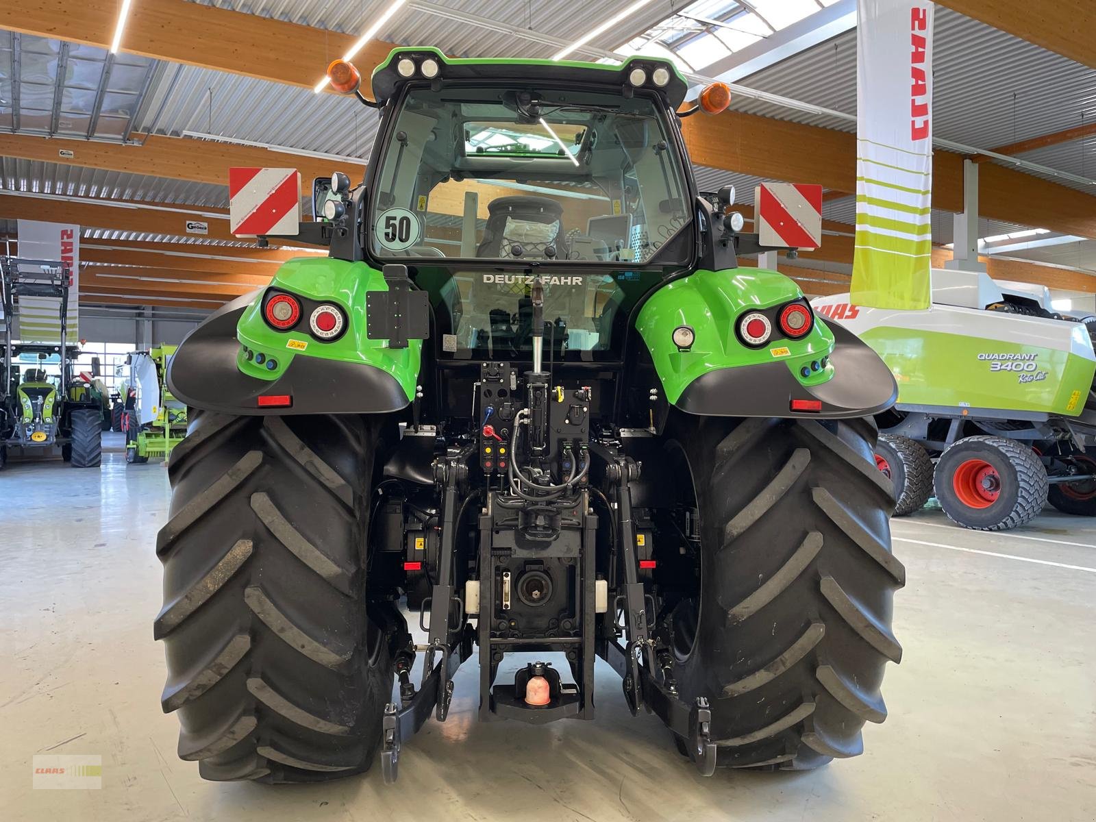 Traktor van het type Deutz-Fahr Agrotron 7250 TTV Warrior, Gebrauchtmaschine in Langenau (Foto 5)