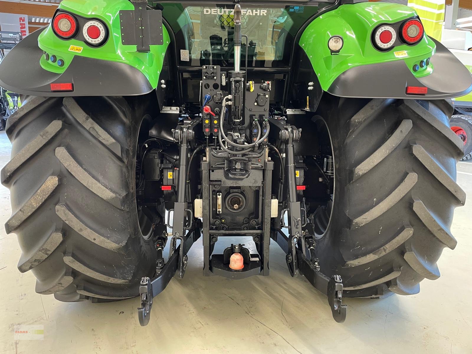 Traktor des Typs Deutz-Fahr Agrotron 7250 TTV Warrior, Gebrauchtmaschine in Langenau (Bild 7)