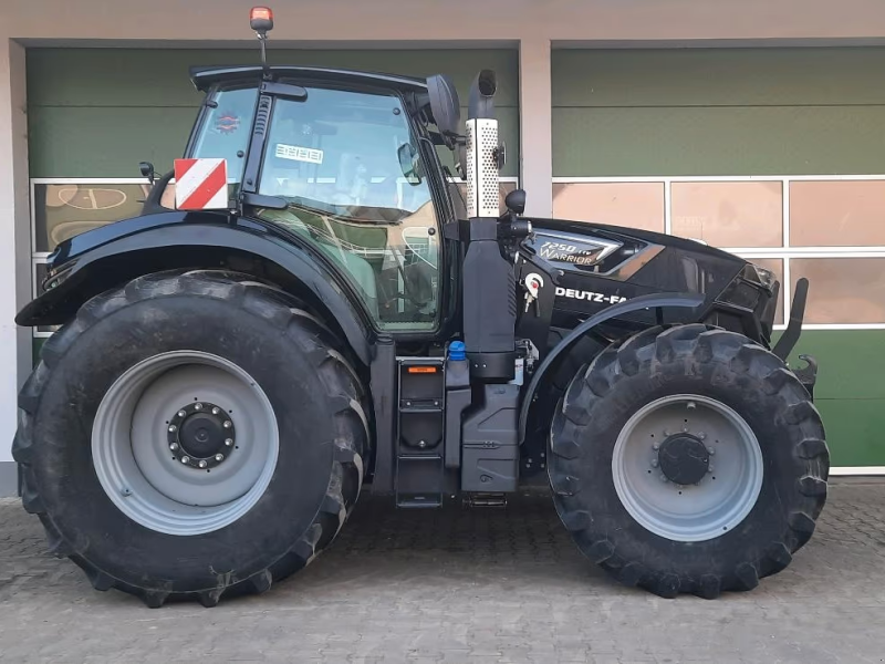 Traktor του τύπου Deutz-Fahr Agrotron 7250 TTV, Gebrauchtmaschine σε Goldburghausen (Φωτογραφία 1)