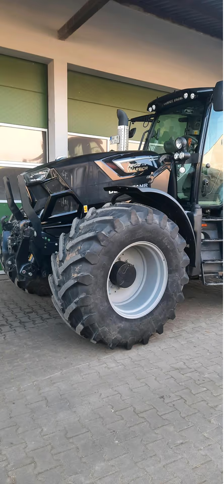 Traktor van het type Deutz-Fahr Agrotron 7250 TTV, Gebrauchtmaschine in Goldburghausen (Foto 3)