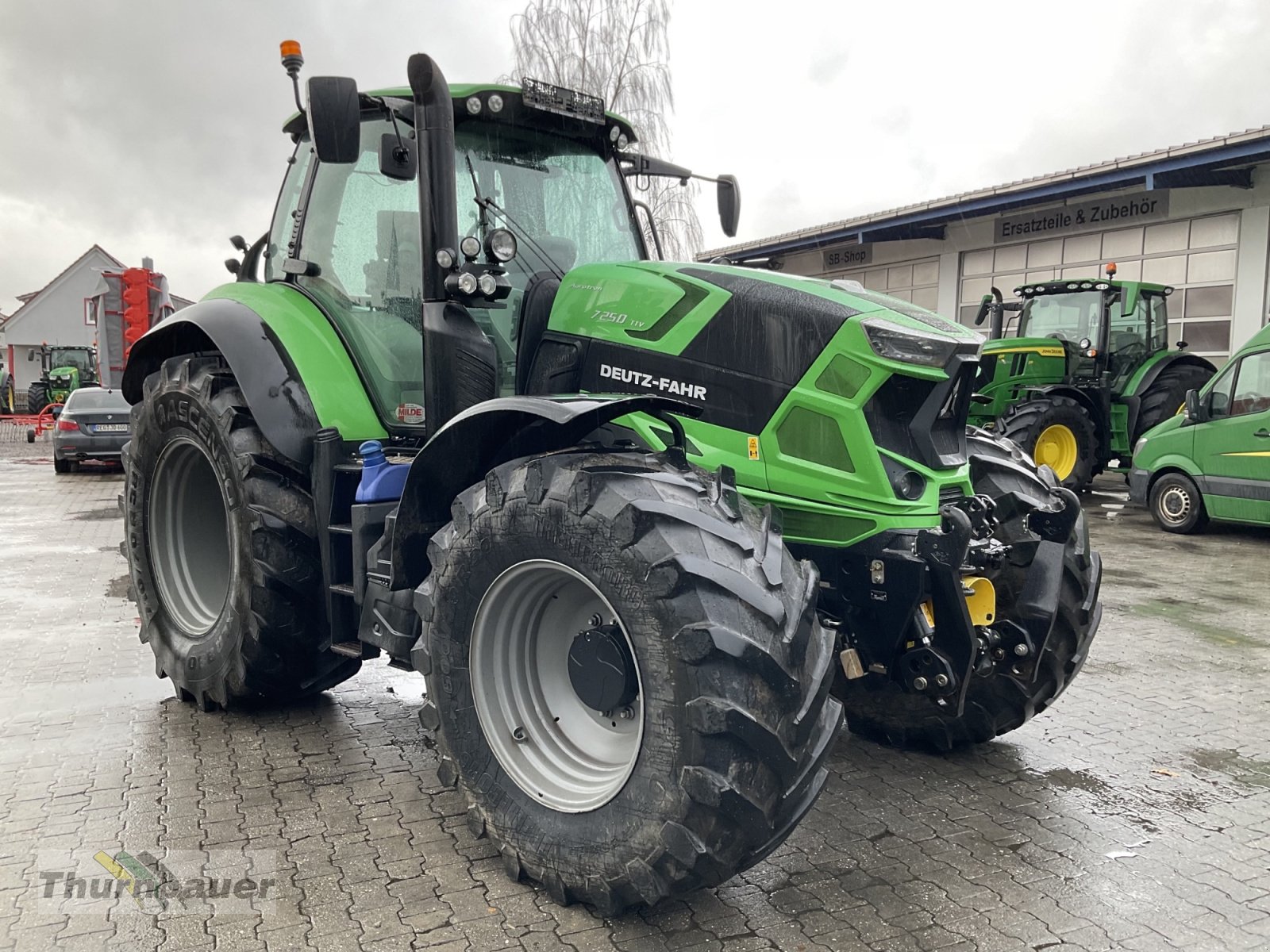 Traktor типа Deutz-Fahr Agrotron 7250 TTV, Gebrauchtmaschine в Bodenmais (Фотография 2)