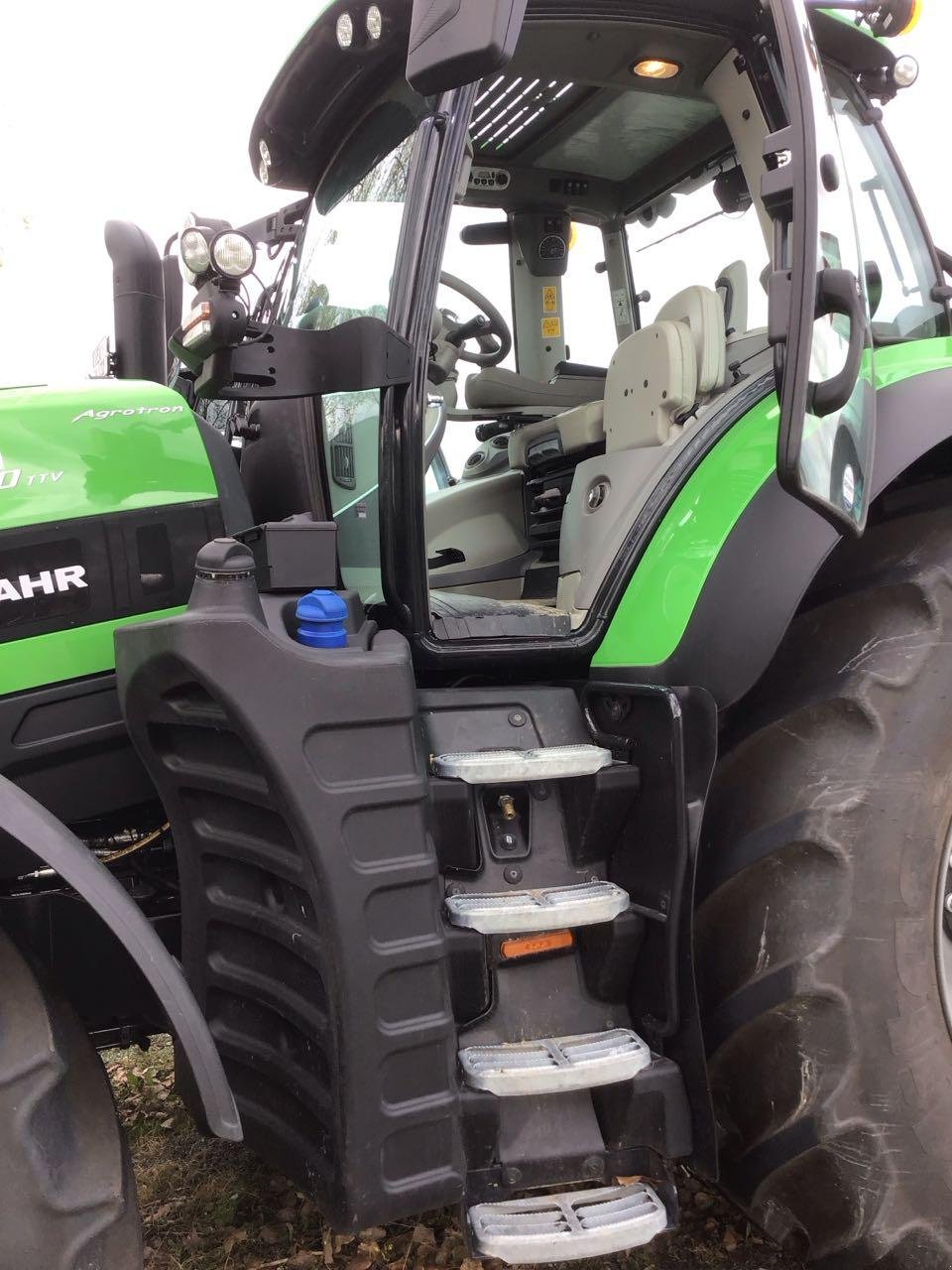 Traktor του τύπου Deutz-Fahr Agrotron 7250 TTV, Neumaschine σε Burgbernheim (Φωτογραφία 10)