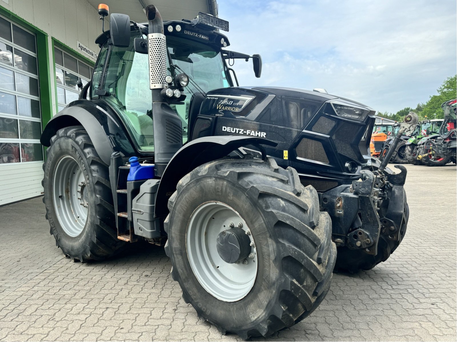 Traktor Türe ait Deutz-Fahr Agrotron 7250 TTV, Gebrauchtmaschine içinde Bützow (resim 8)