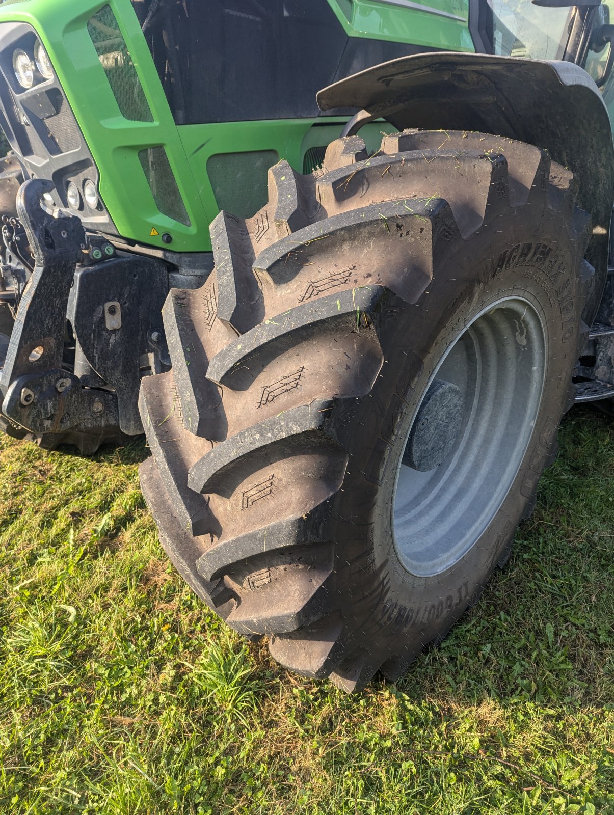 Traktor типа Deutz-Fahr Agrotron 7250 TTV, Gebrauchtmaschine в oberaudorf  (Фотография 2)