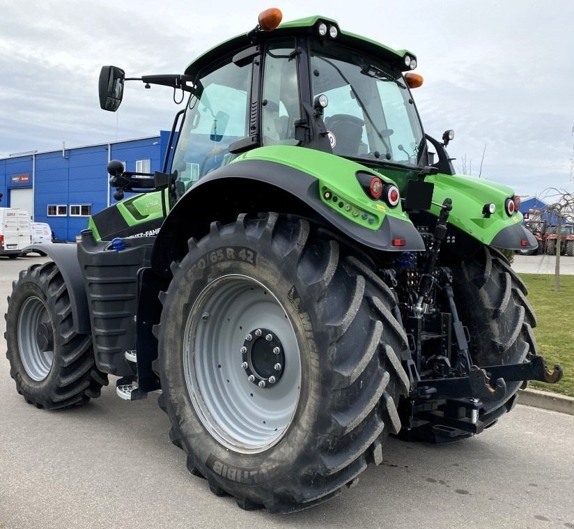 Traktor of the type Deutz-Fahr Agrotron 7250 Warrior. AutoGuidance GPS med antenne. Front PTO. 4+1 Hydraulic., Gebrauchtmaschine in Kolding (Picture 4)