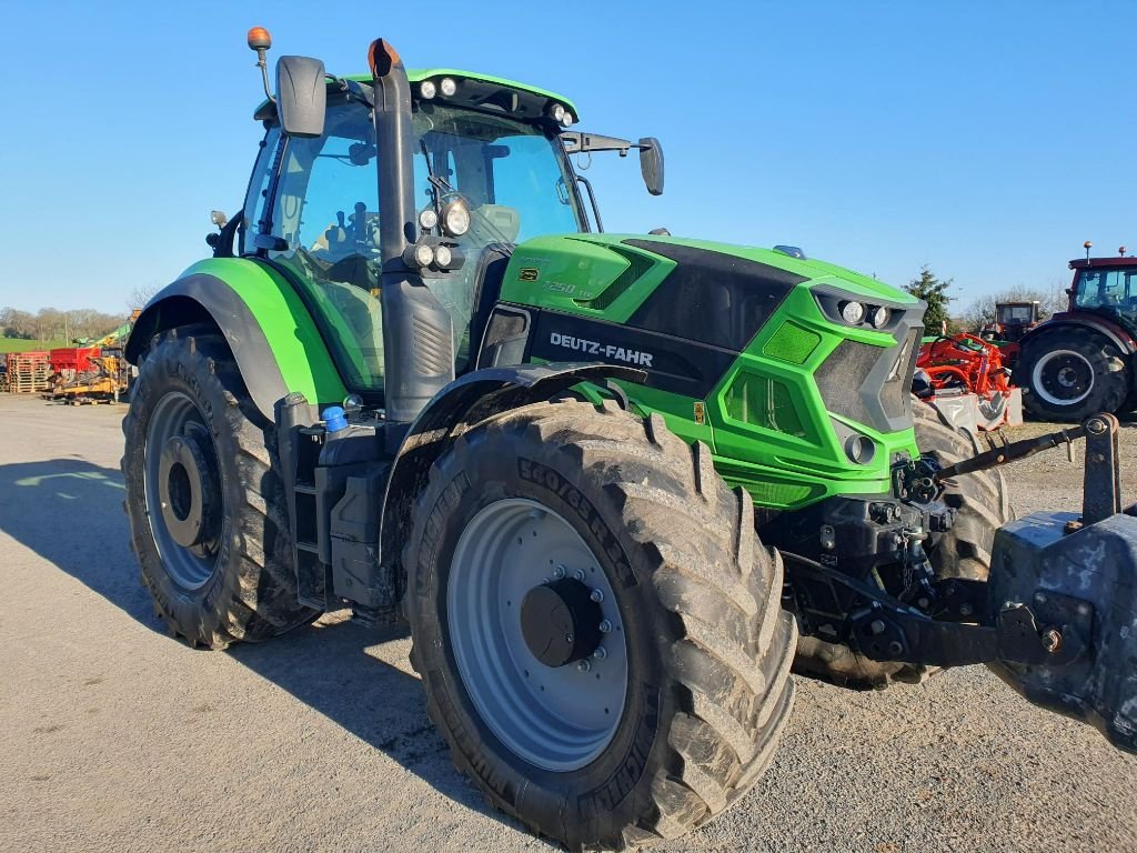 Traktor van het type Deutz-Fahr AGROTRON 7250, Gebrauchtmaschine in DOMFRONT (Foto 1)