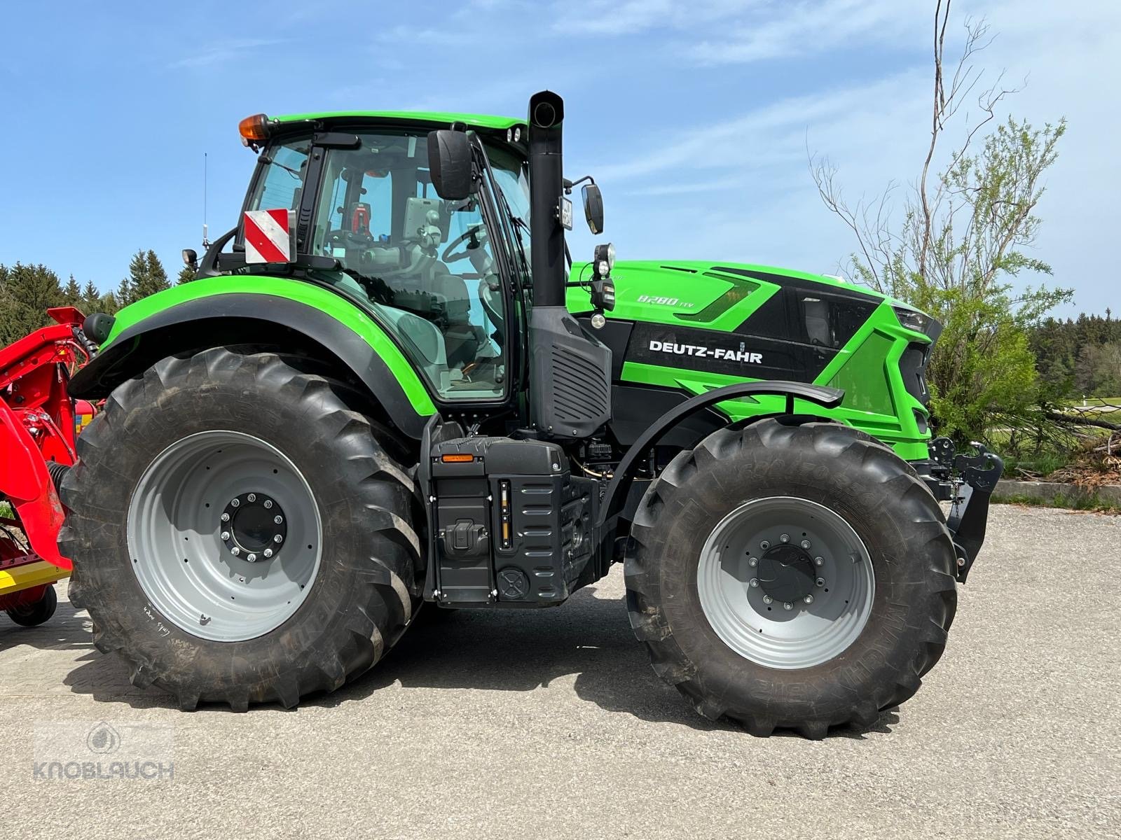 Traktor typu Deutz-Fahr Agrotron 8280 TTV, Gebrauchtmaschine w Wangen (Zdjęcie 1)