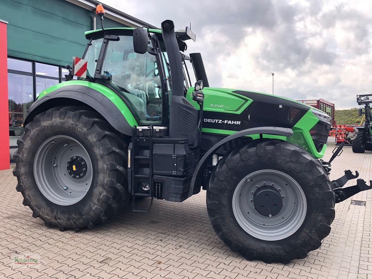 Traktor des Typs Deutz-Fahr Agrotron 9340 TTV, Gebrauchtmaschine in Bakum (Bild 2)