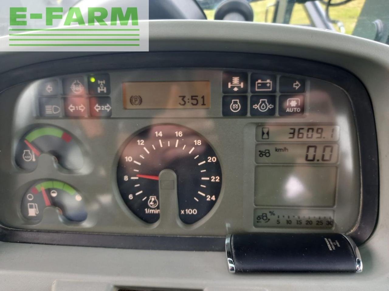 Traktor tip Deutz-Fahr agrotron k 100, Gebrauchtmaschine in SANKT MARIENKIRCHEN BEI SCHÄRDING (Poză 19)