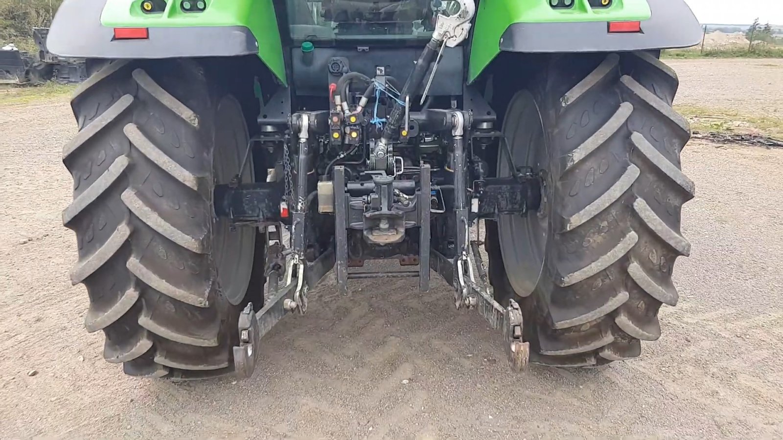 Traktor van het type Deutz-Fahr Agrotron K 110, Gebrauchtmaschine in Casic (Foto 3)