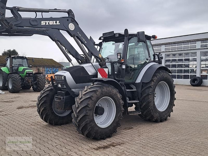 Traktor типа Deutz-Fahr AGROTRON M 620 , ORIGINAL 4136 Stunden !!!, Gebrauchtmaschine в Leichlingen