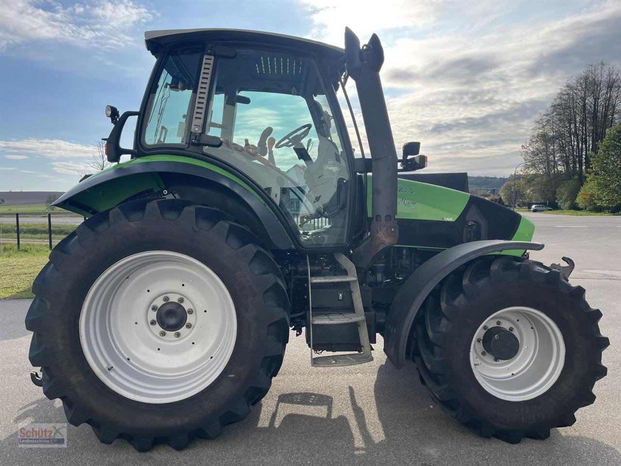 Traktor des Typs Deutz-Fahr Agrotron M410 FZW Motor neu, Gebrauchtmaschine in Schierling (Bild 7)