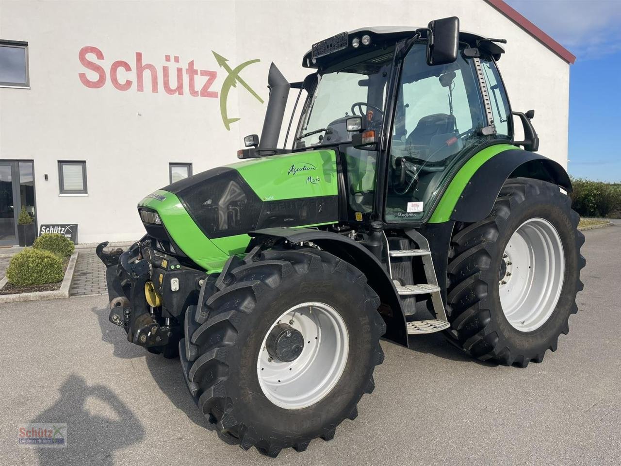 Traktor des Typs Deutz-Fahr Agrotron M410 FZW / Motor neu, Gebrauchtmaschine in Schierling (Bild 1)