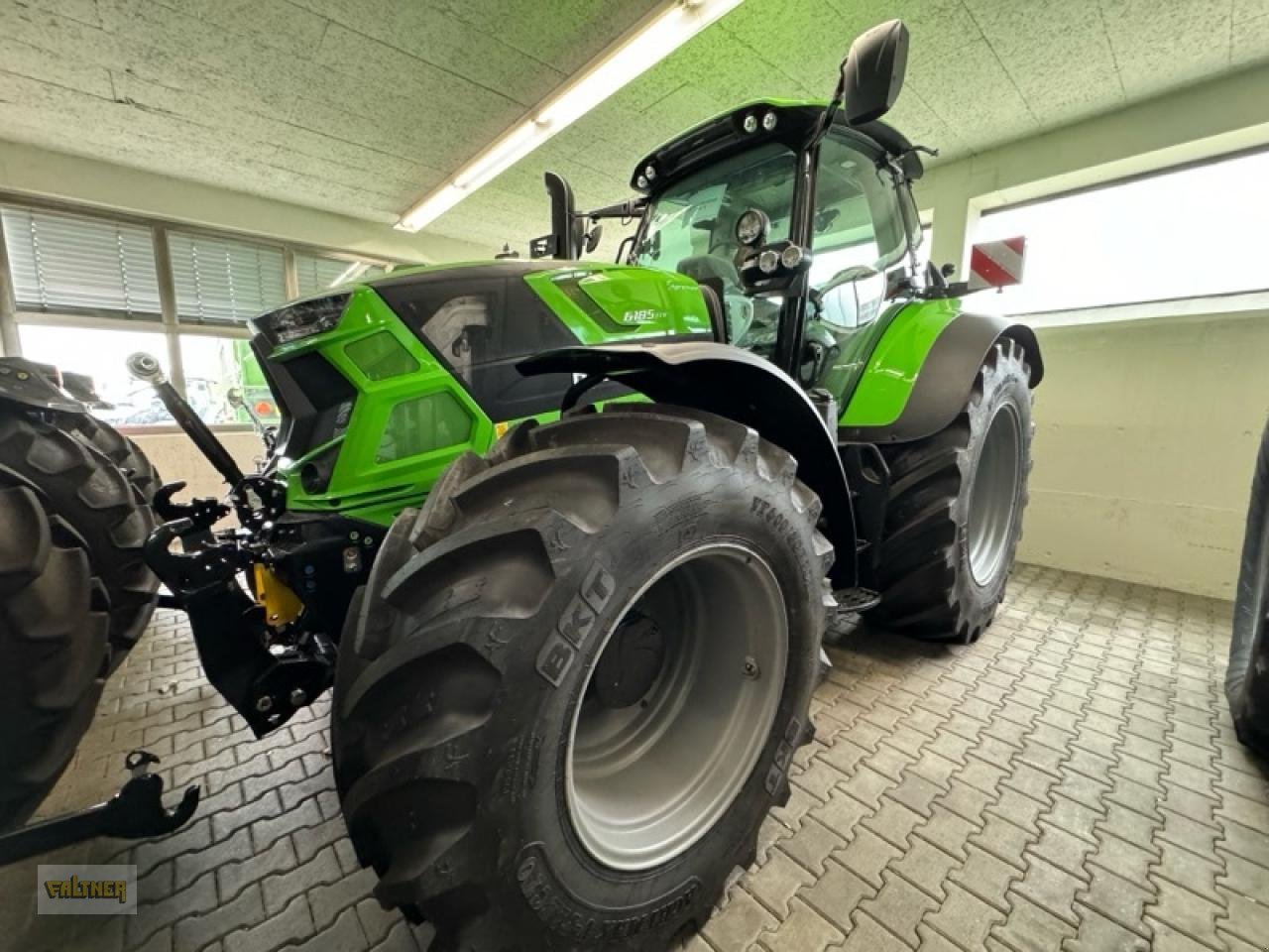 Traktor van het type Deutz-Fahr AGROTRON TTV 6185, Neumaschine in Büchlberg (Foto 3)