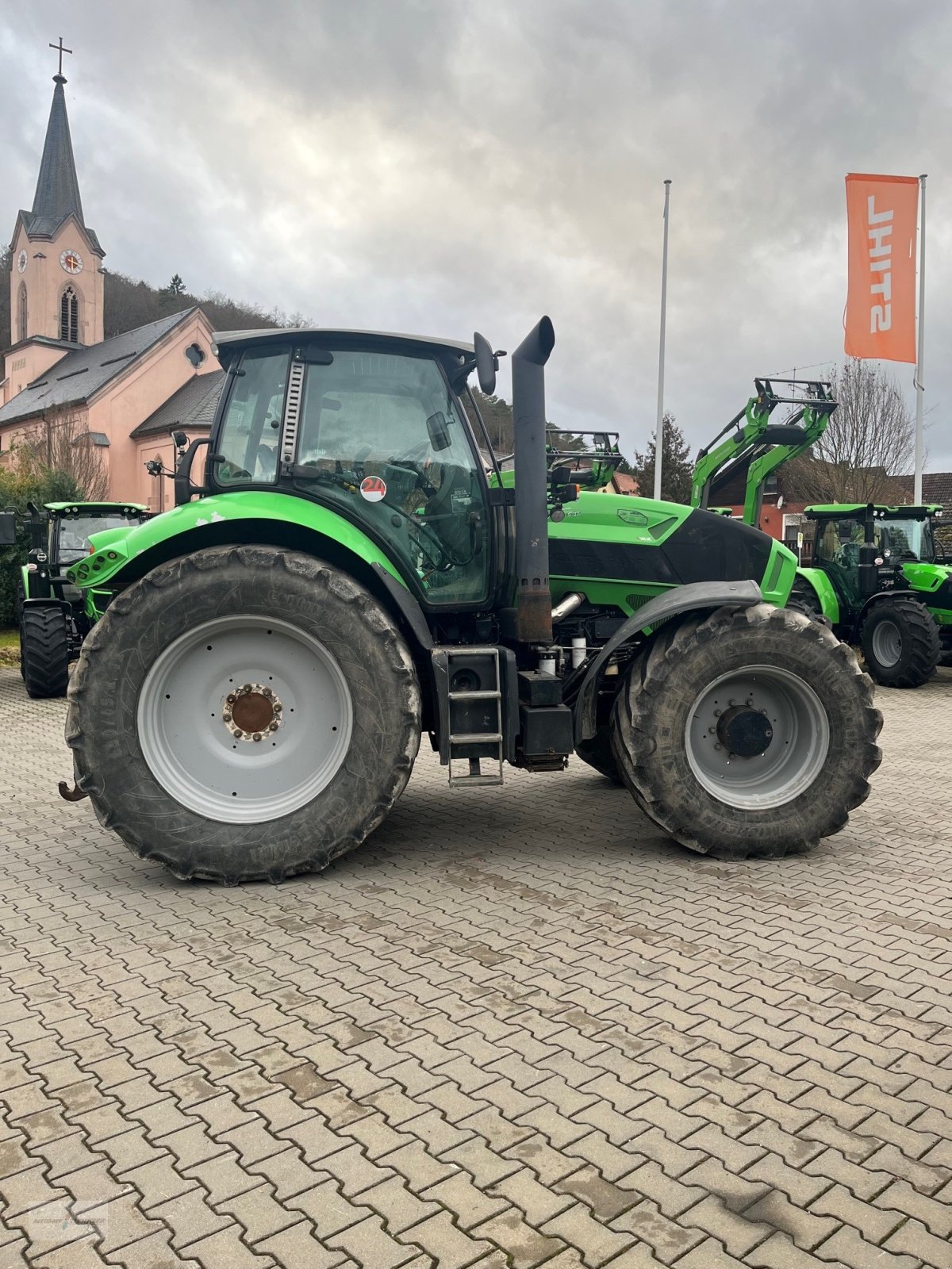 Traktor van het type Deutz-Fahr Agrotron TTV 630, Gebrauchtmaschine in Treuchtlingen (Foto 4)