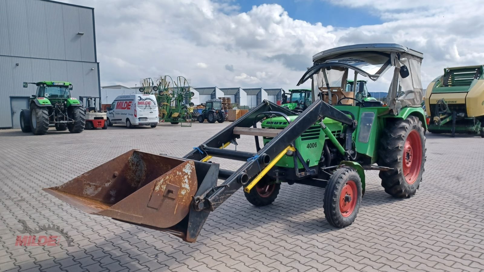 Traktor Türe ait Deutz-Fahr D 4006, Gebrauchtmaschine içinde Creußen (resim 4)