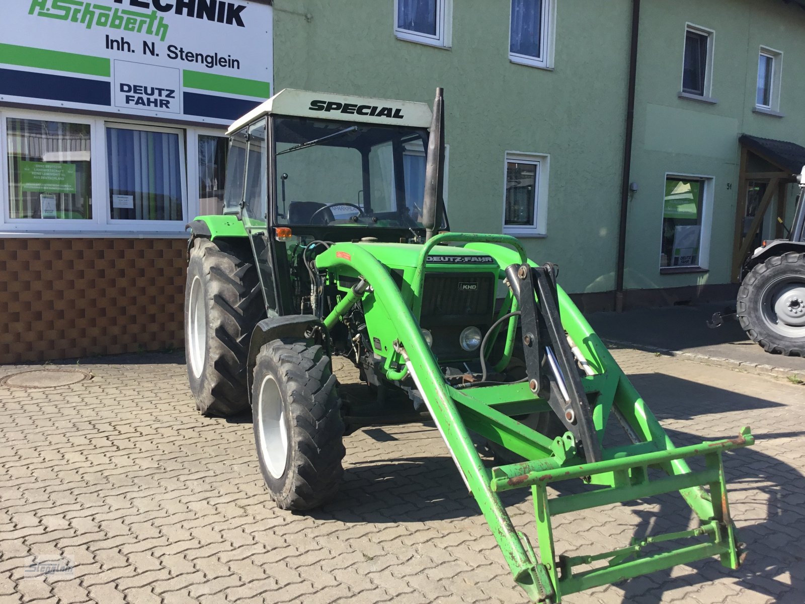 Traktor typu Deutz-Fahr D 6007 A, Gebrauchtmaschine w Kasendorf (Zdjęcie 2)