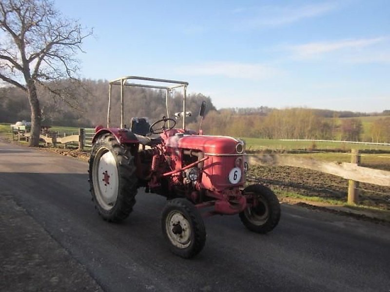 Traktor tipa Deutz-Fahr D25, Gebrauchtmaschine u Ziegenhagen