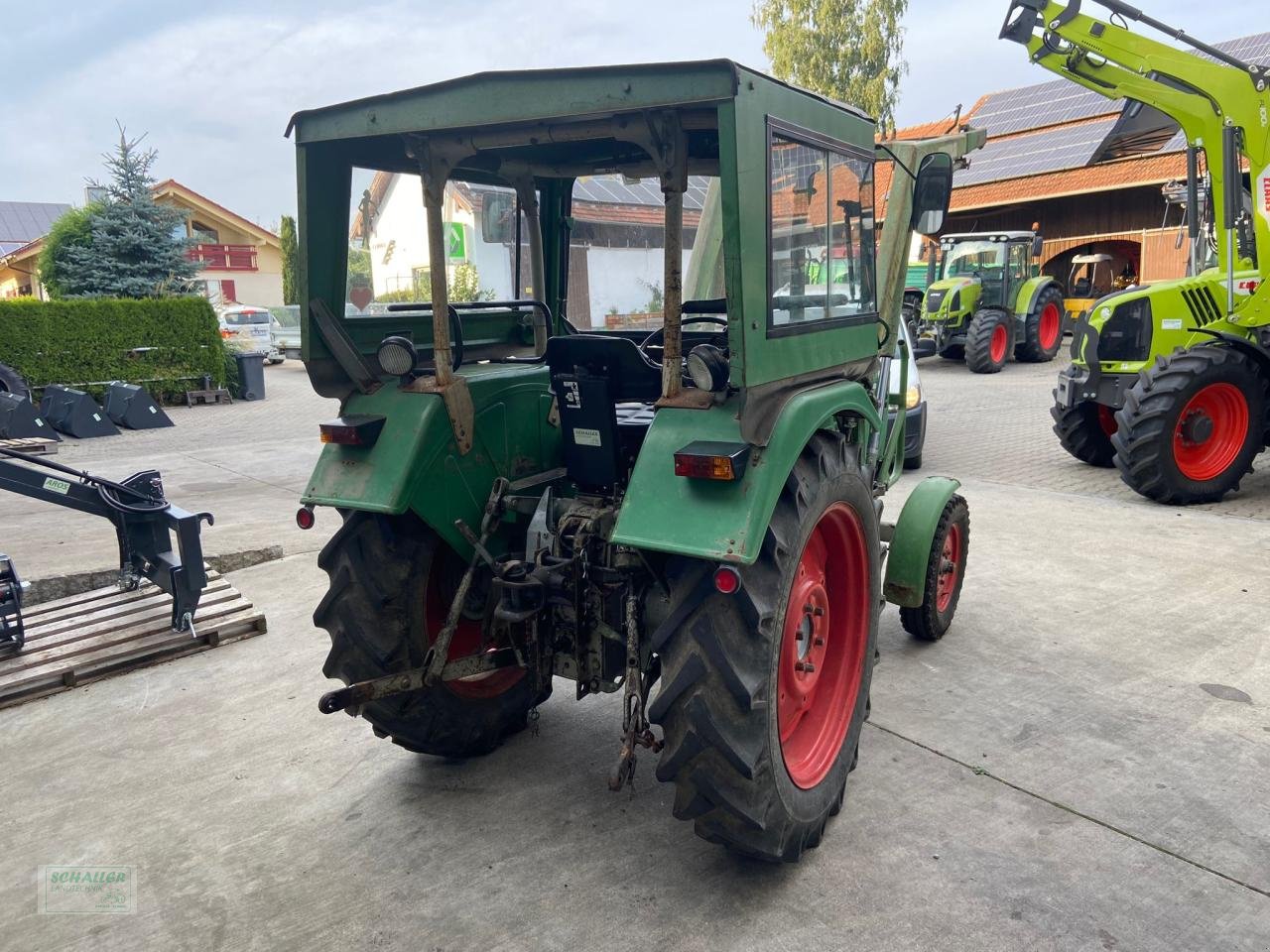 Traktor des Typs Deutz-Fahr D4006 m. Frontlader und Halbkabine, Gebrauchtmaschine in Geiselhöring (Bild 8)