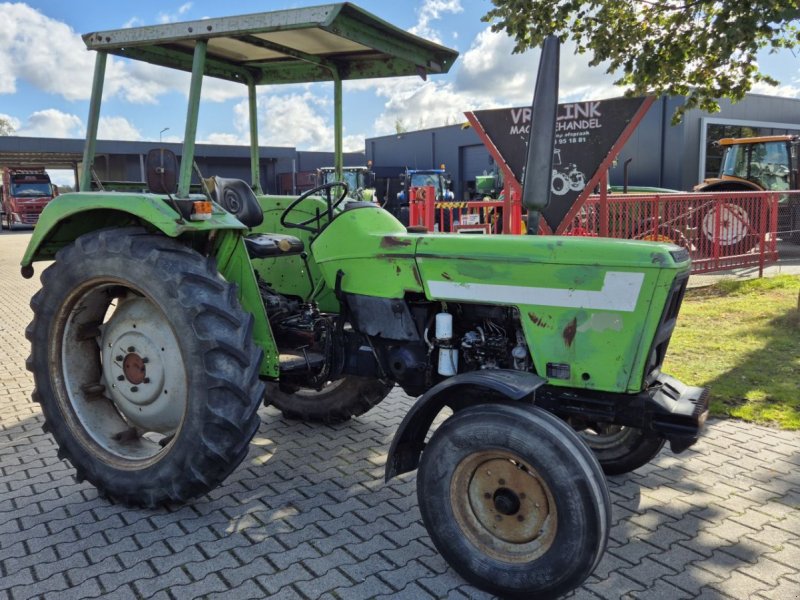 Traktor del tipo Deutz-Fahr D6007 met Kruipversnelling, Gebrauchtmaschine en Schoonebeek (Imagen 1)