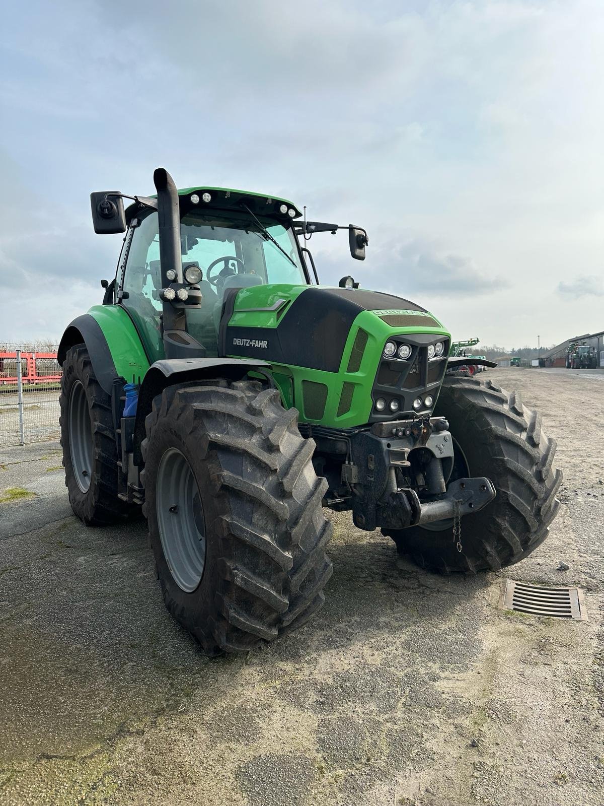 Traktor des Typs Deutz-Fahr Deutz 7250 TTV, Gebrauchtmaschine in Süderlügum (Bild 2)