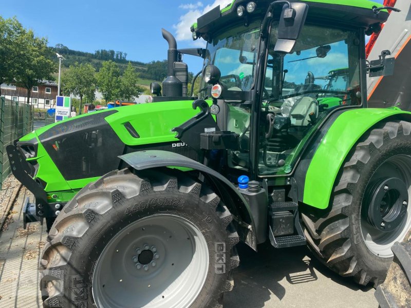 Traktor del tipo Deutz-Fahr DEUTZ FAHR 5125 GS, Neumaschine In Eslohe–Bremke