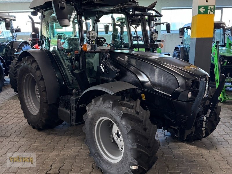 Traktor van het type Deutz-Fahr Dorado 95, Neumaschine in Büchlberg (Foto 1)