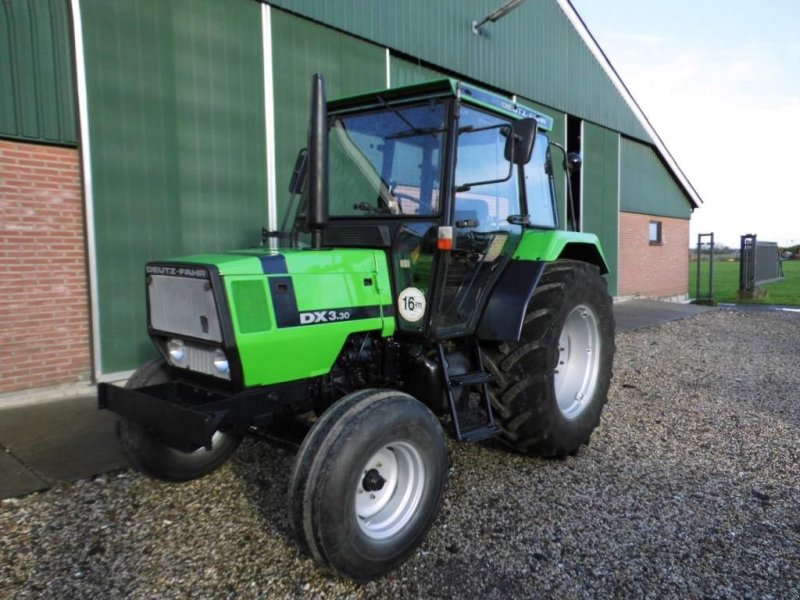 Traktor Türe ait Deutz-Fahr DX 330, Gebrauchtmaschine içinde Streefkerk (resim 1)