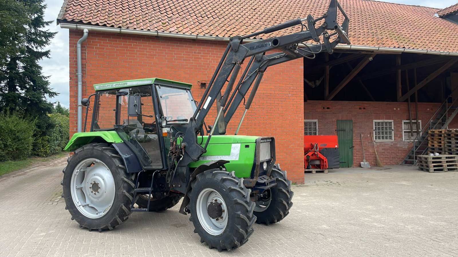 Traktor Türe ait Deutz-Fahr DX 3.70 StarCab, Gebrauchtmaschine içinde Schweringen (resim 1)