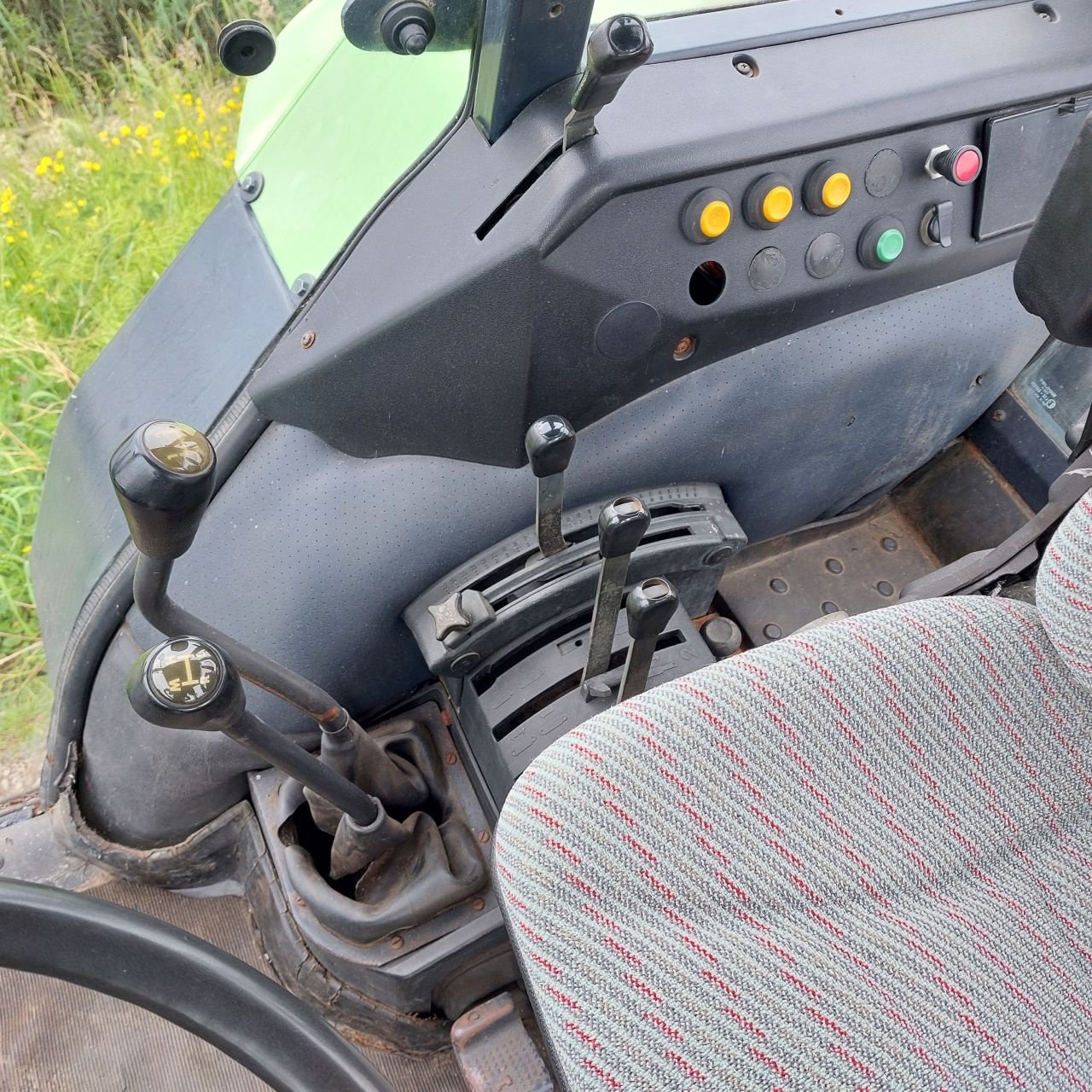 Traktor van het type Deutz-Fahr DX 3.70, Gebrauchtmaschine in Ouderkerk aan den IJssel (Foto 9)