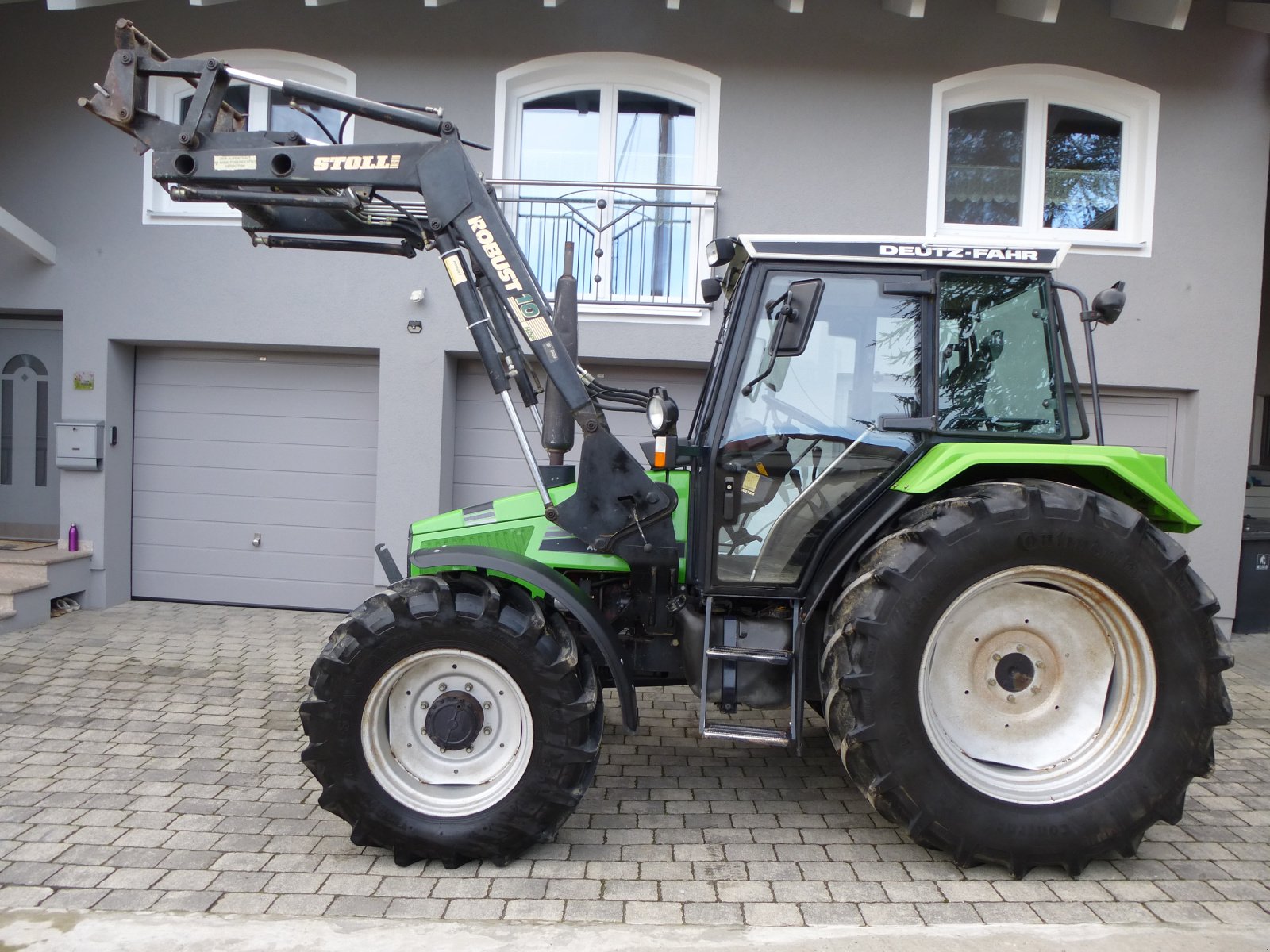 Traktor of the type Deutz-Fahr DX 4.17 AgroXtra, Gebrauchtmaschine in Petersdorf (Picture 2)