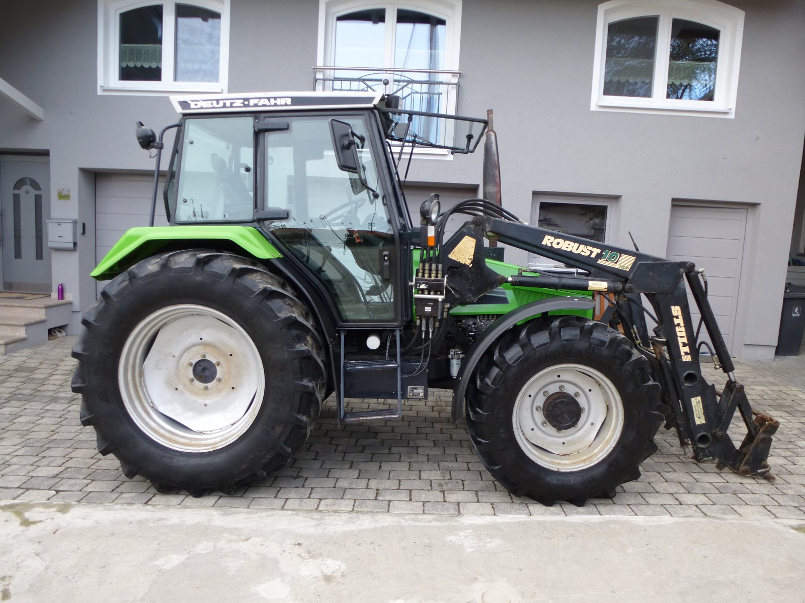 Traktor of the type Deutz-Fahr DX 4.17 AgroXtra, Gebrauchtmaschine in Petersdorf (Picture 7)