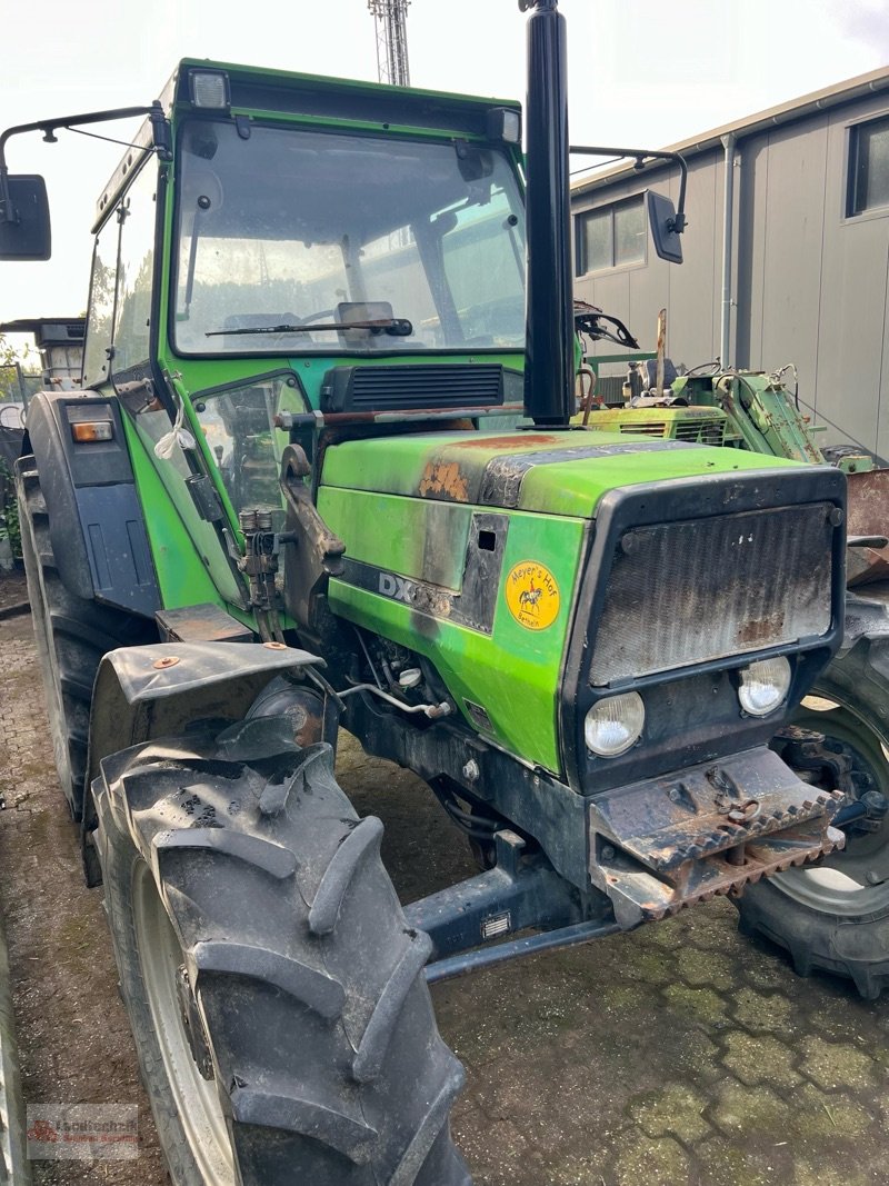 Traktor des Typs Deutz-Fahr DX 4.30 inkl. Frontlader "Brandschaden", Gebrauchtmaschine in Marl (Bild 5)