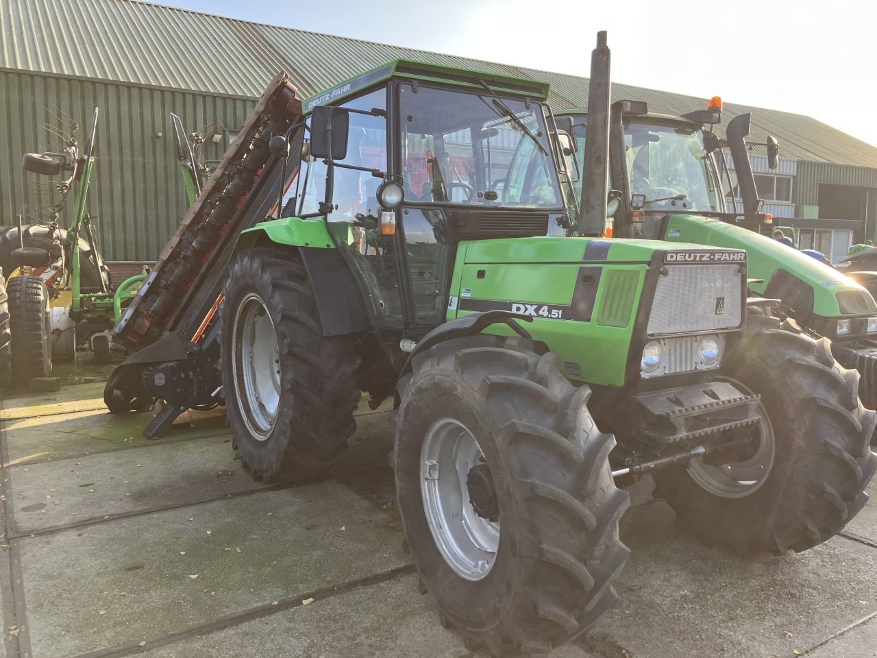 Traktor of the type Deutz-Fahr DX 4.51, Gebrauchtmaschine in Kockengen (Picture 2)