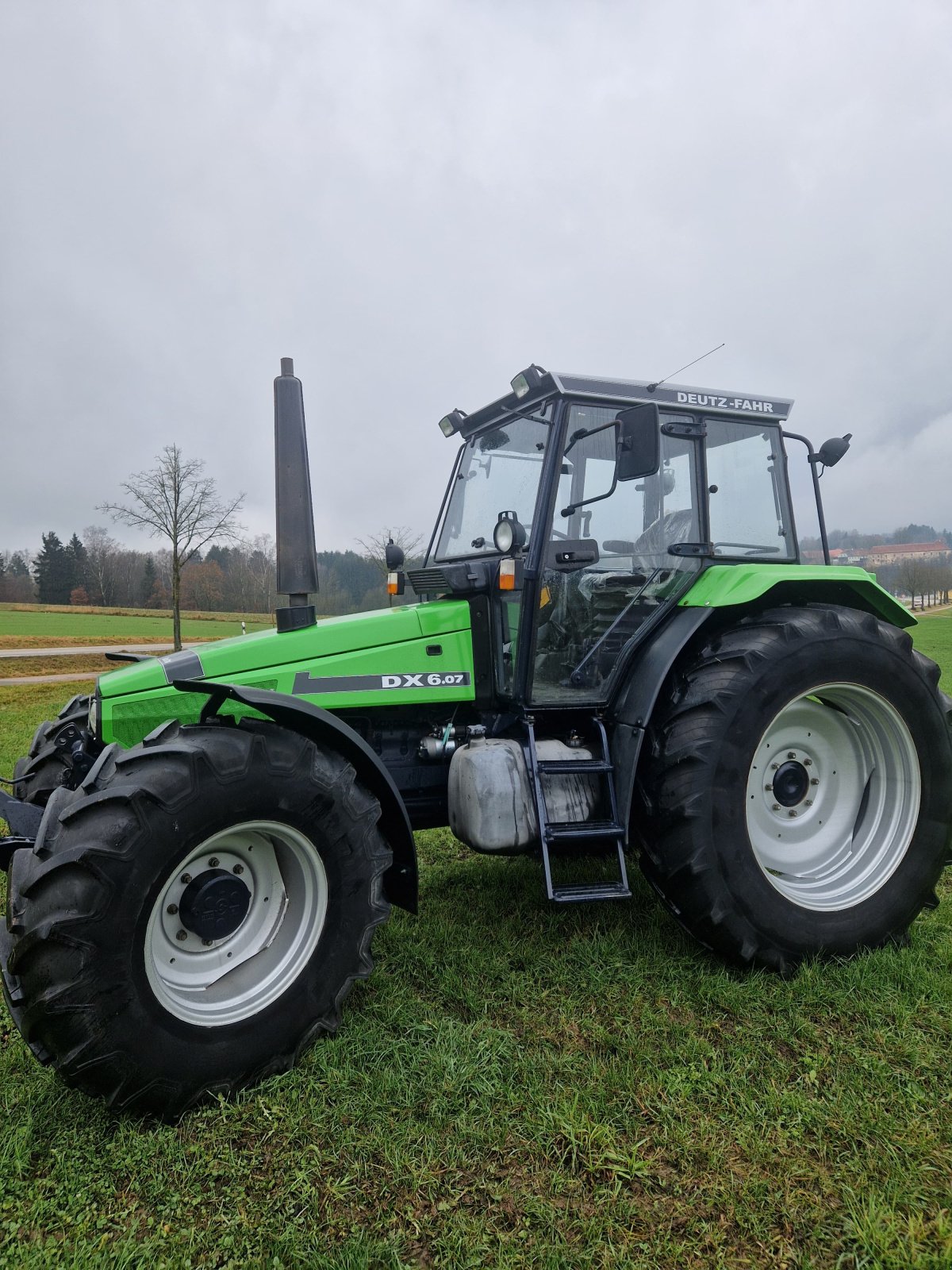 Traktor типа Deutz-Fahr DX 6.07 AgroXtra, Gebrauchtmaschine в Moosbach (Фотография 4)