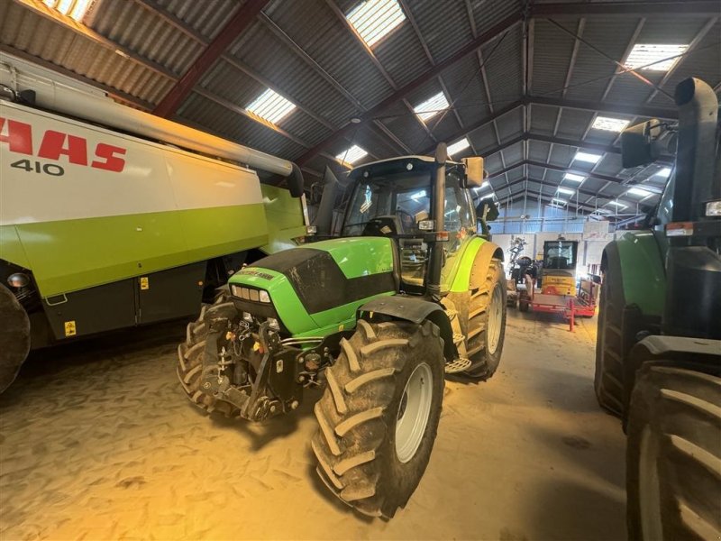 Traktor des Typs Deutz-Fahr M600 Meget få timer,  med den kraftige bagende - Rigtig fin traktor, Gebrauchtmaschine in Nykøbing Falster