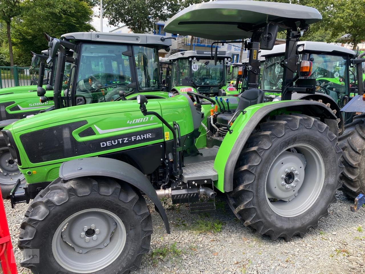 Traktor of the type Deutz-Fahr Same Deutz-Fahr 4080 E, Neumaschine in Eslohe–Bremke (Picture 1)