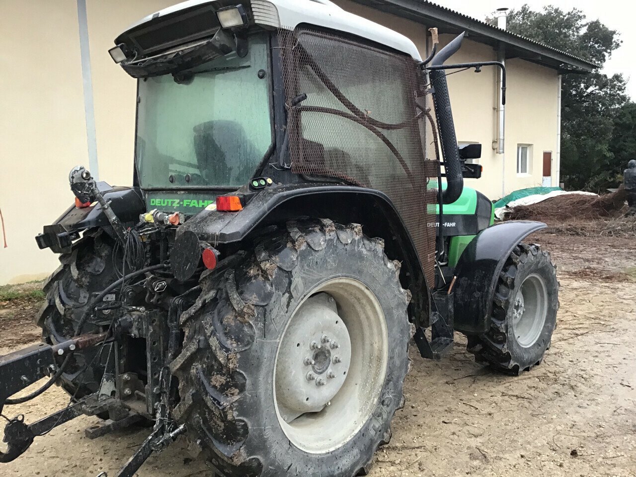 Traktor des Typs Deutz-Fahr TRACTEUR 5090.4 HD T4I, Gebrauchtmaschine in SAINT ANDIOL (Bild 3)