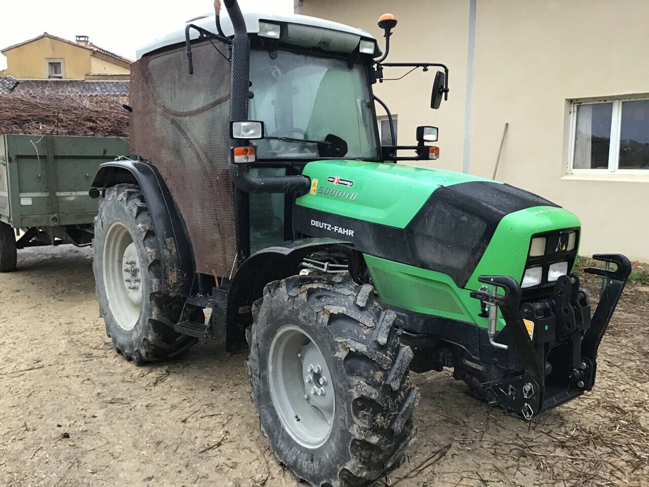 Traktor of the type Deutz-Fahr TRACTEUR 5090.4 HD T4I, Gebrauchtmaschine in SAINT ANDIOL (Picture 2)