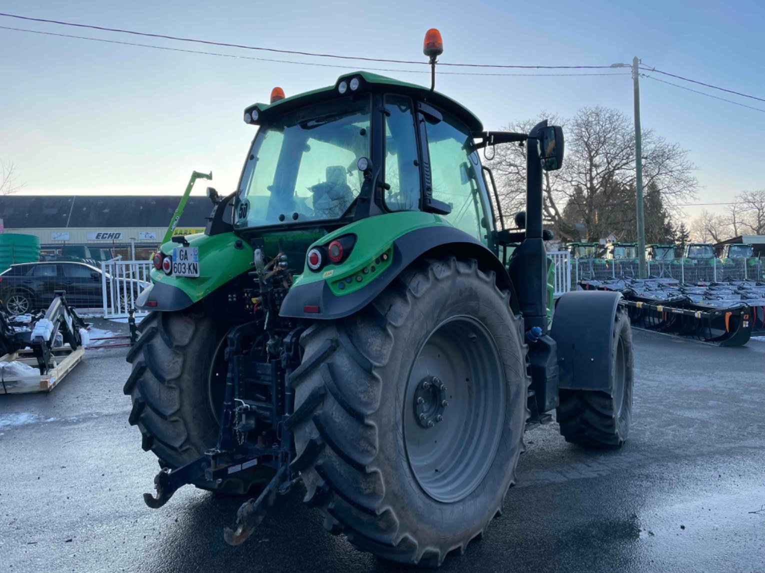 Traktor van het type Deutz-Fahr Tracteur agricole 6175AGROTRONTTV Deutz-Fahr, Gebrauchtmaschine in LA SOUTERRAINE (Foto 2)