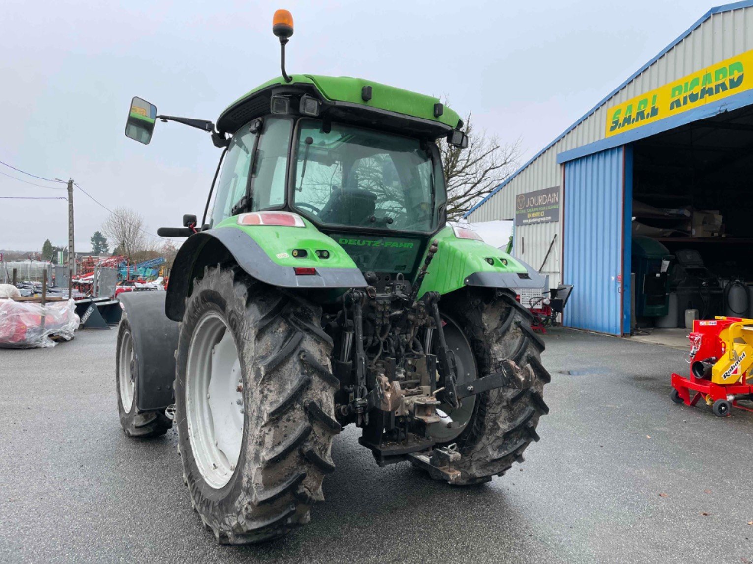 Traktor van het type Deutz-Fahr Tracteur agricole Agrotron K120 Profiline Deutz-Fa, Gebrauchtmaschine in LA SOUTERRAINE (Foto 2)