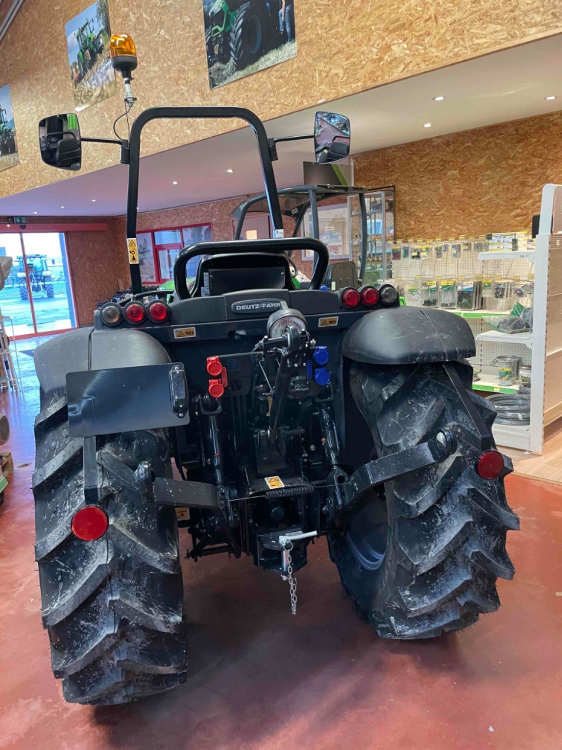 Traktor del tipo Deutz-Fahr Tracteur agricole SERIE3 3050 (A) Deutz-Fahr, Gebrauchtmaschine en SAINT CLAIR SUR ELLE (Imagen 3)