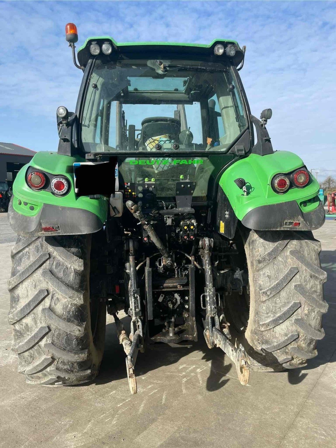 Traktor a típus Deutz-Fahr Tracteur agricole SERIE6AGROTRON 6130.4 Deutz-Fahr, Gebrauchtmaschine ekkor: SAINT CLAIR SUR ELLE (Kép 3)