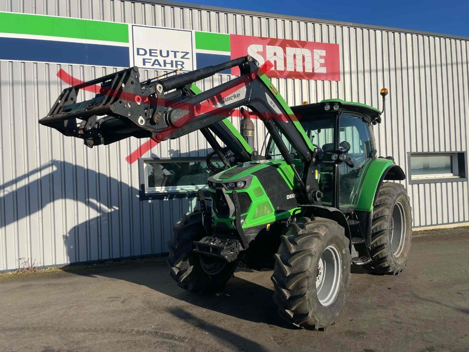 Traktor des Typs Deutz-Fahr Tracteur agricole SERIE6TTVAGROTRON 6120 TTV (C) D, Gebrauchtmaschine in SAINT CLAIR SUR ELLE (Bild 1)