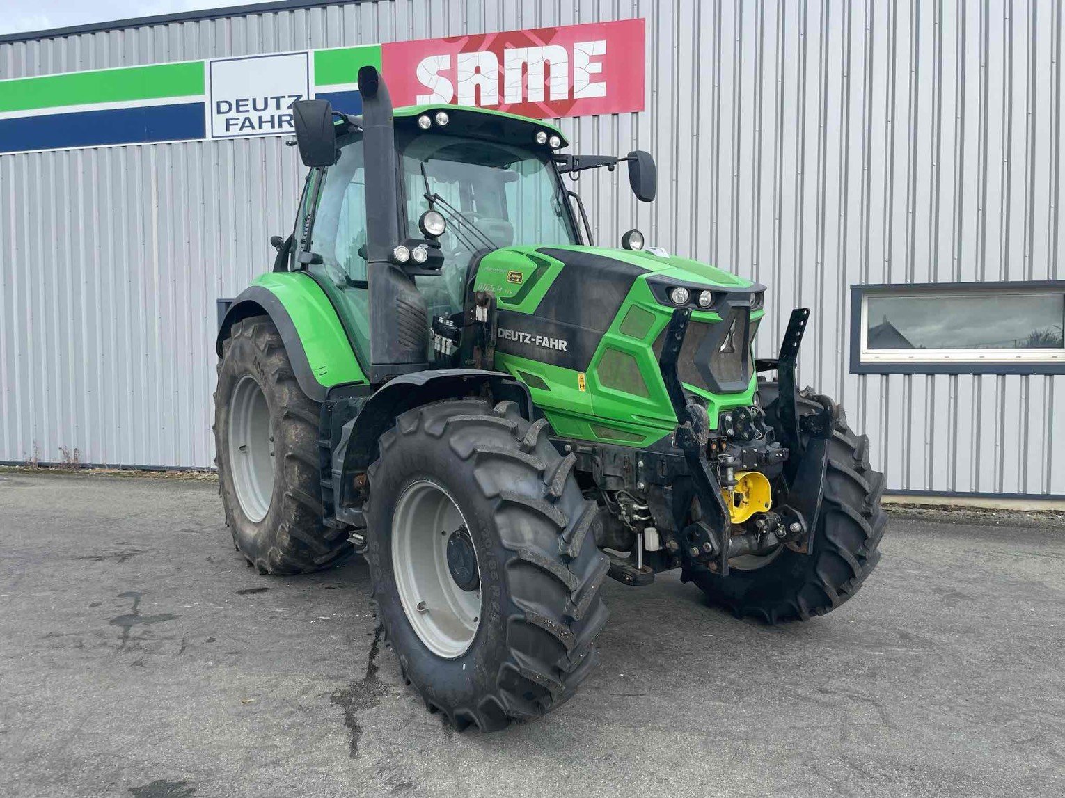 Traktor a típus Deutz-Fahr Tracteur agricole SERIE6TTVAGROTRON 6165.4 TTV (A), Gebrauchtmaschine ekkor: SAINT CLAIR SUR ELLE (Kép 2)